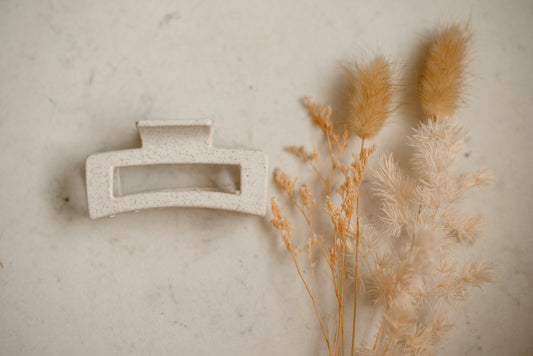 Hair Claw - Medium - Cream