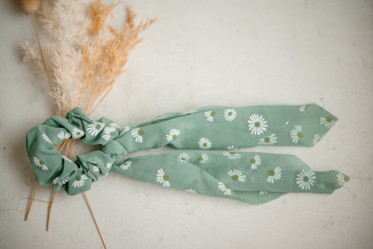 Scrunchie Scarf - Green Sunflowers