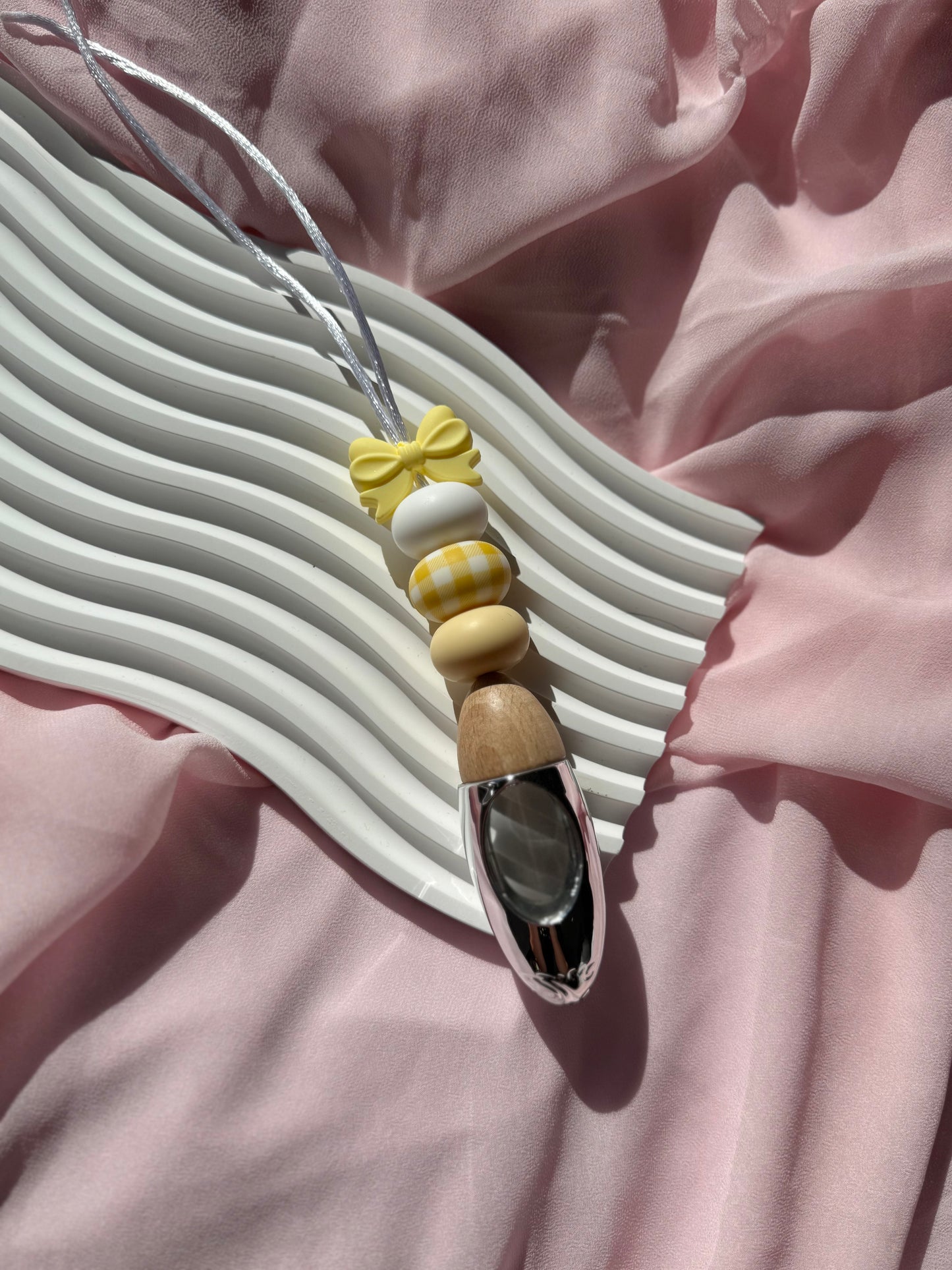 Hanging Diffuser - Yellow Bow - Silver Base