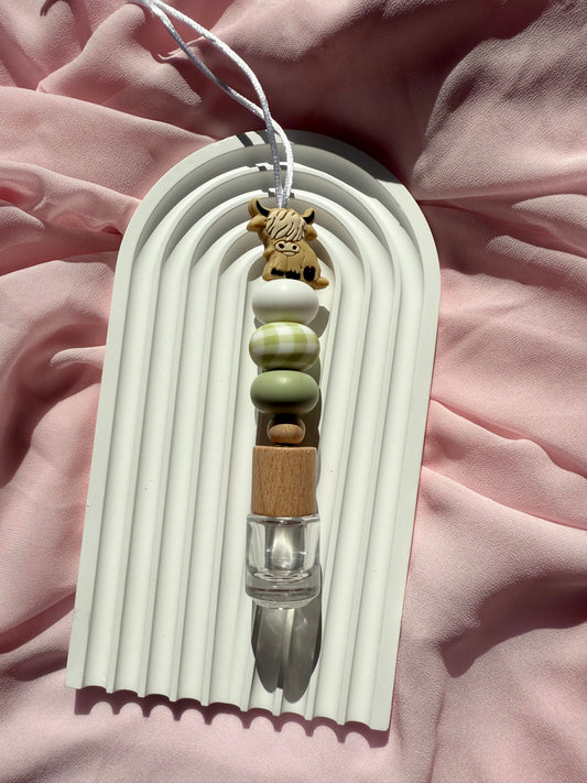 Hanging Diffuser - Sage Green Highlands Cow - Circle Base