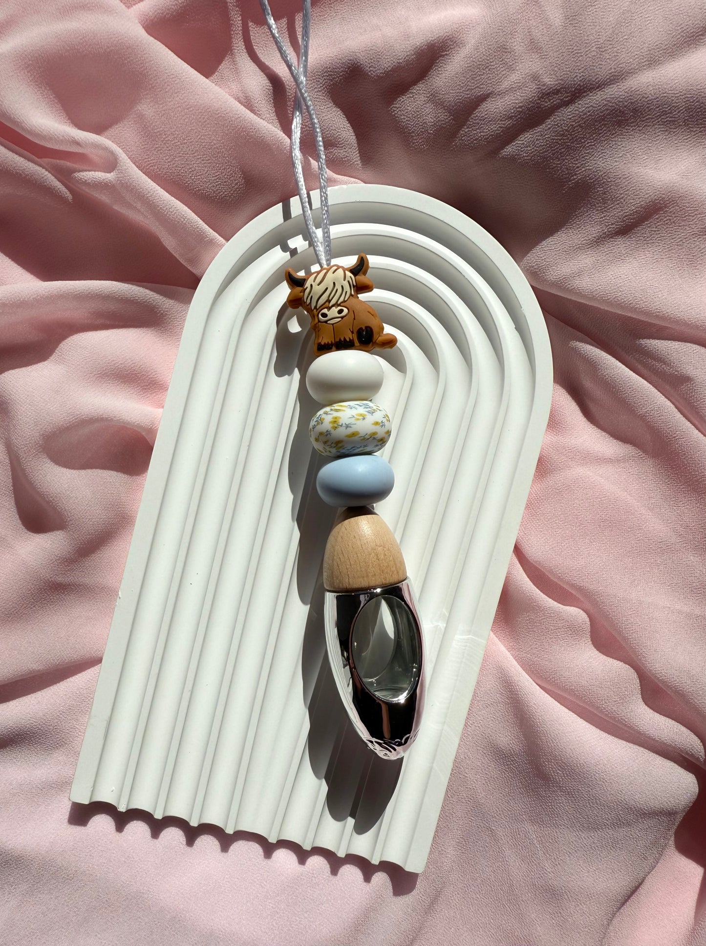 Hanging Diffuser - Blue Highlands Cow - Silver Base
