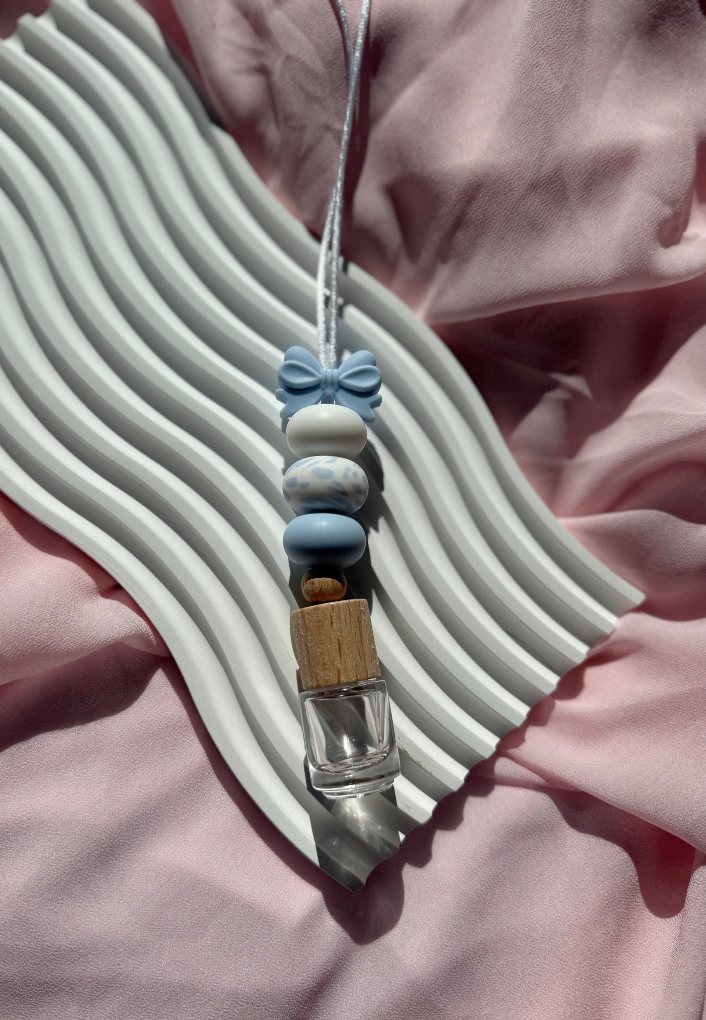 Hanging Diffuser - Blue Bow - Circle Base