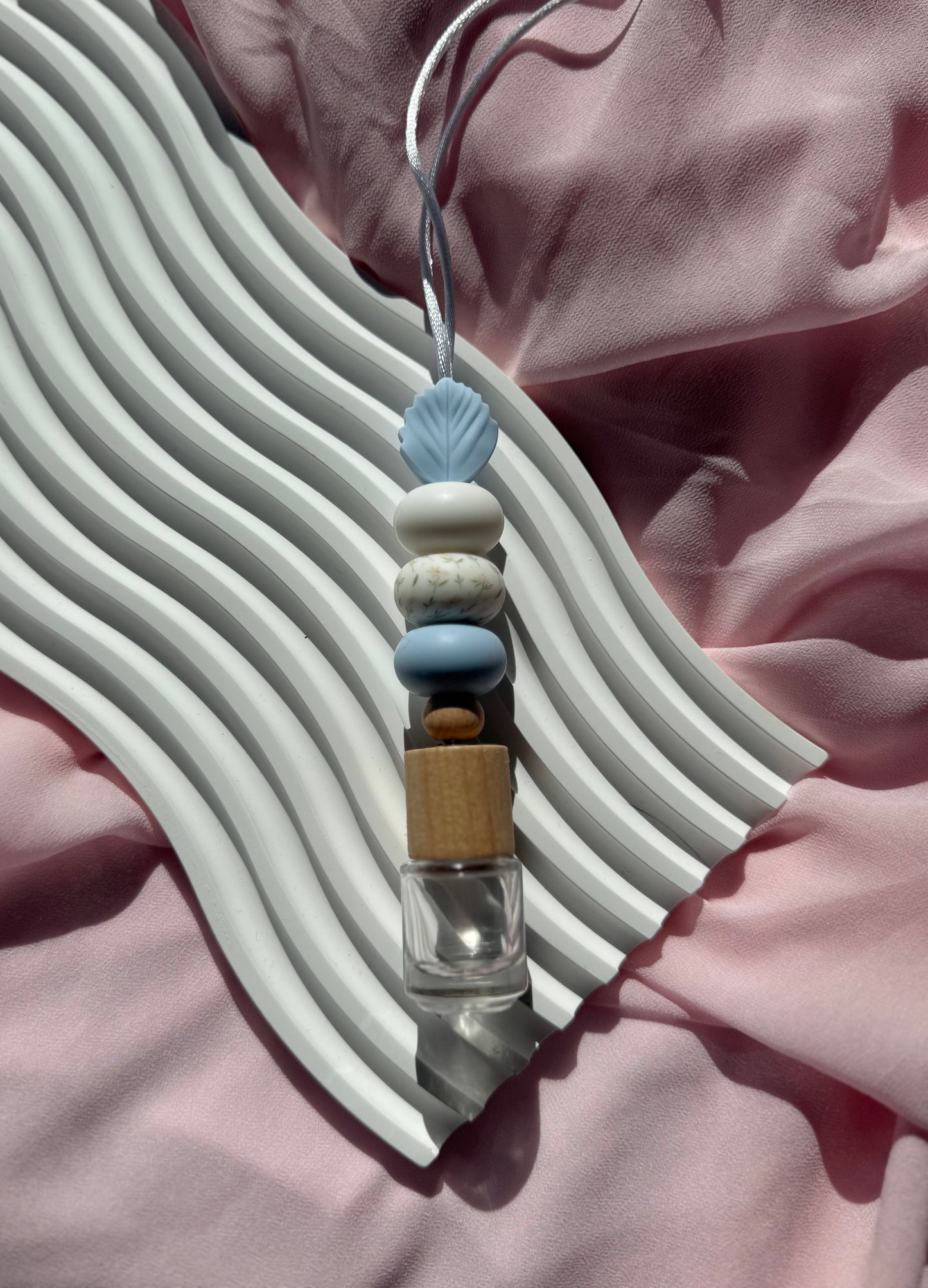 Hanging Diffuser - Blue Leaf - Circle Base