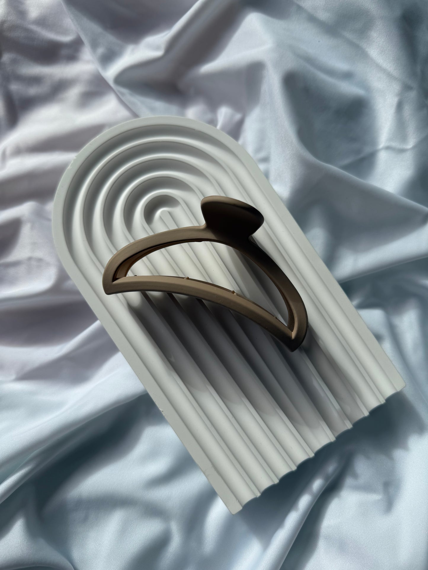 Hair Claw - Brown Arch